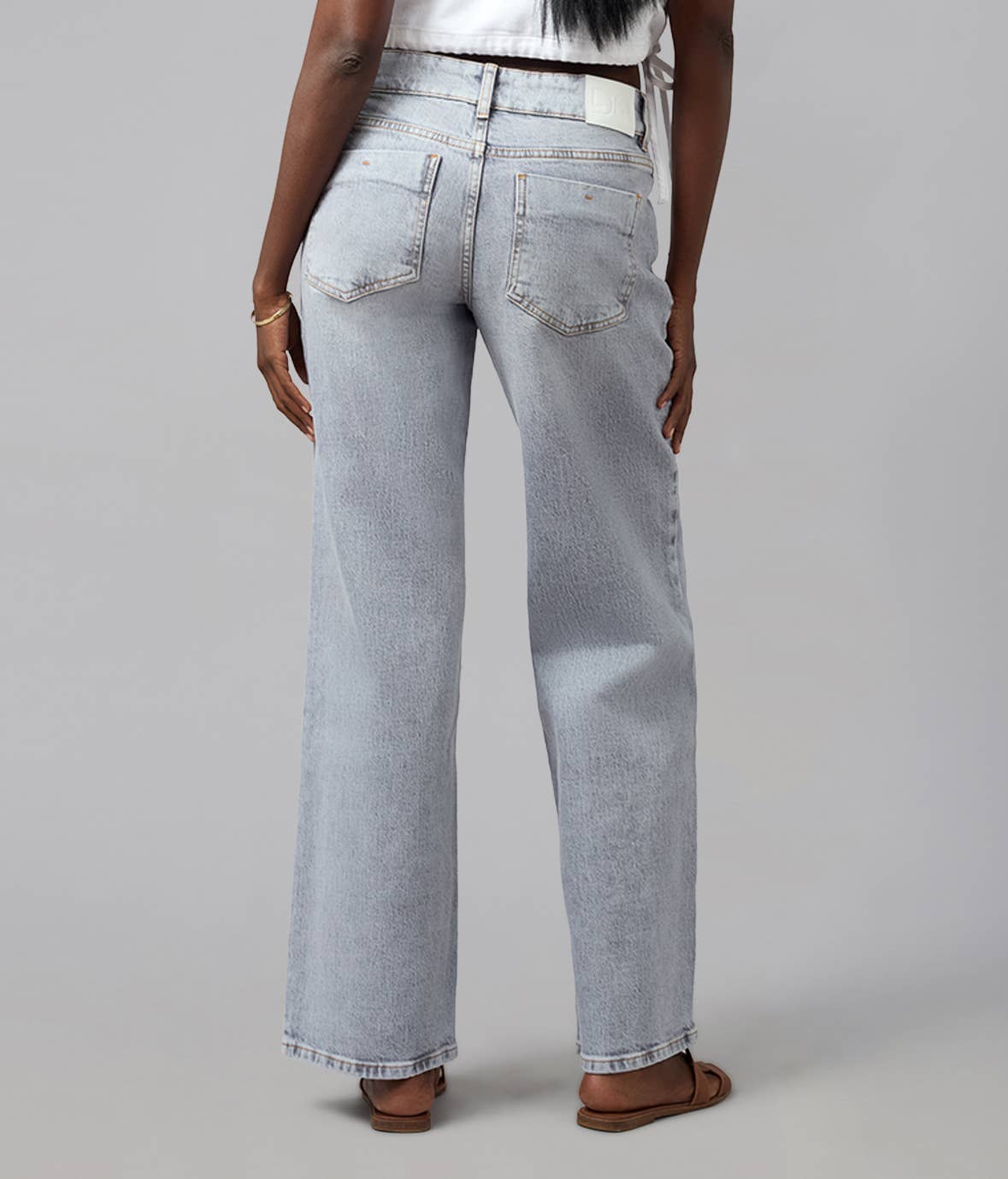 Leah Mid Rise Comfort Straight Grey Jeans