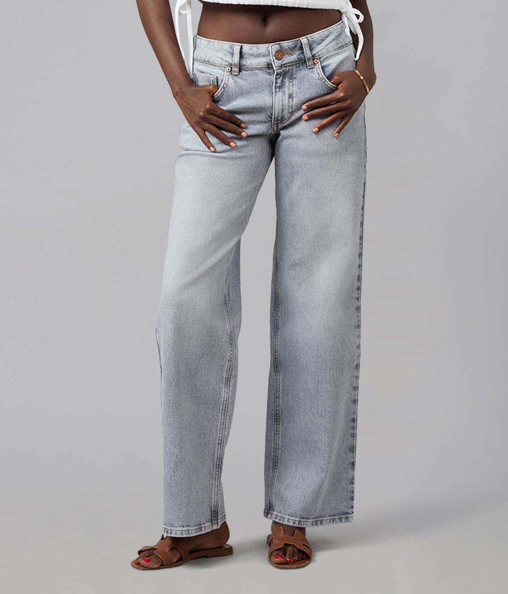 Leah Mid Rise Comfort Straight Grey Jeans