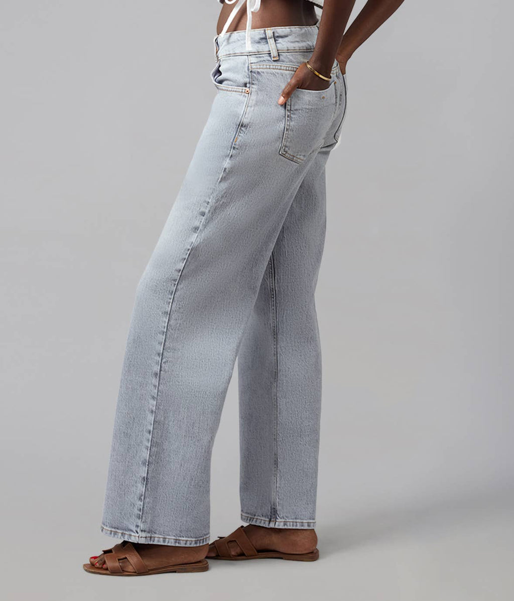 Leah Mid Rise Comfort Straight Grey Jeans