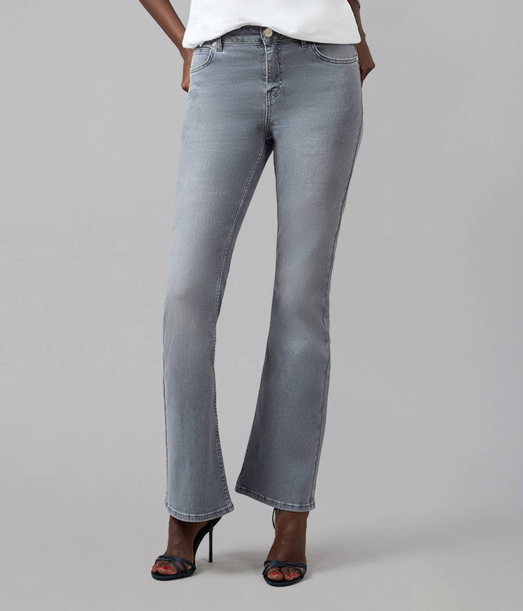 BILLIE High Rise Bootcut Jeans