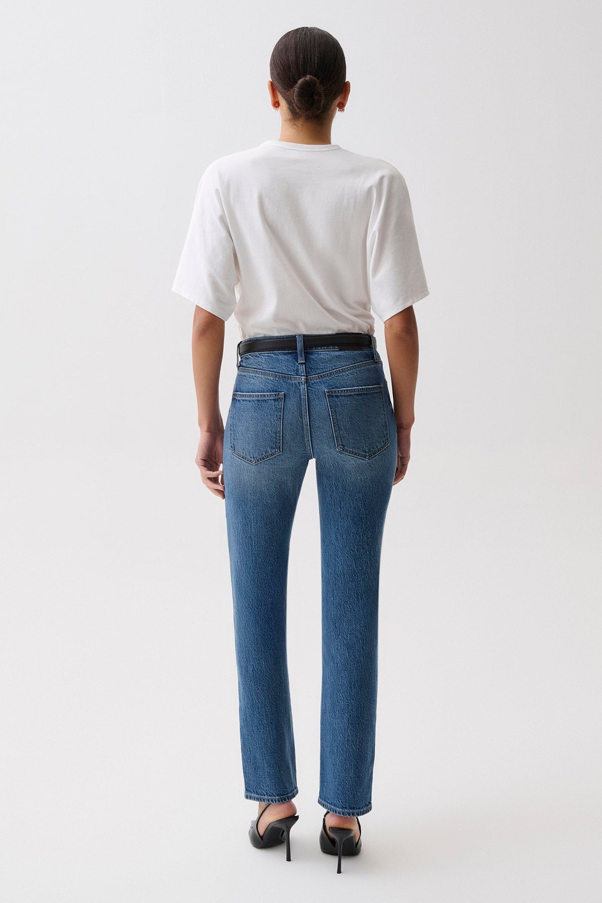 Aleks Mid Rise Straight - Sea Salt - styled