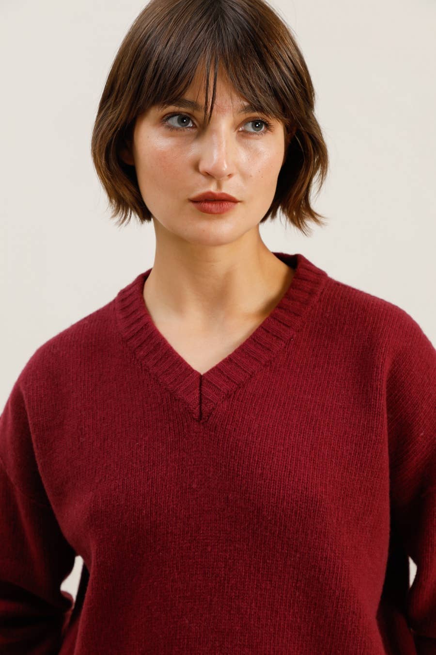 Bishop V-neck sweater 100% superfine merino wool